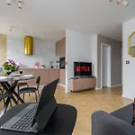 Lumina Cozy 3-room Near The Center Apartament
