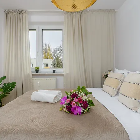 Apartment Lumina Spacious In