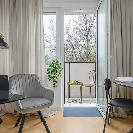 Lumina Spacious In *